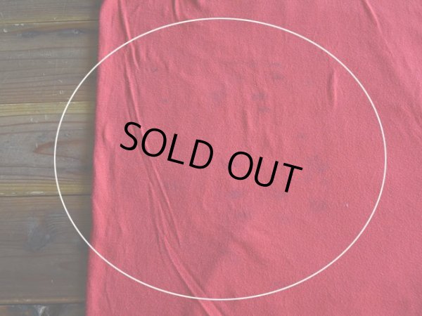 バックに多少の汚れ。