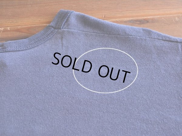 バック右肩付近に薄ら汚れ。