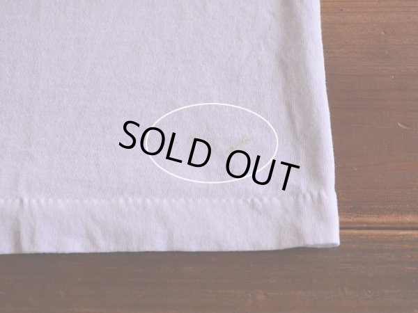 バック裾に薄ら僅かな汚れ。