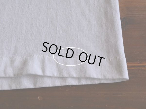 フロント裾に僅かな汚れ。