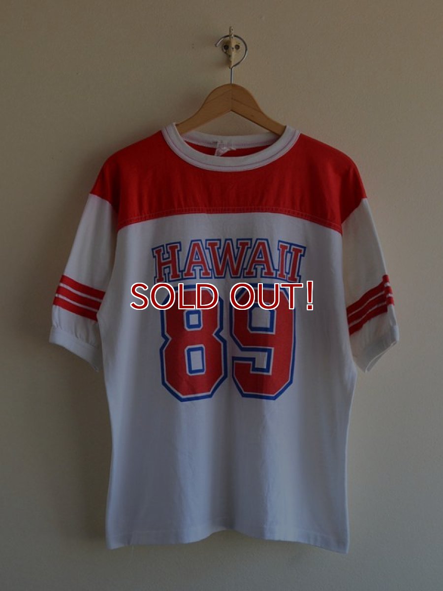 画像1: 1980s HAWAIIナンバリングフットボールTシャツ　 表記L  (1)