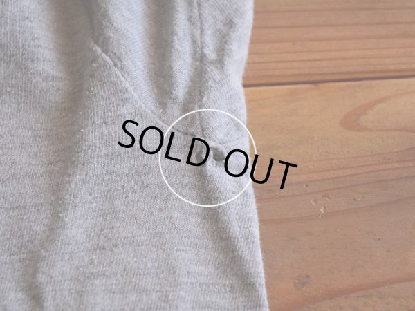 左脇下に少々ダメージ。