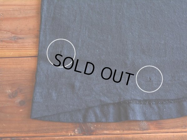 フロント裾に小さなダメージ。