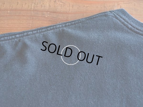 背中に僅かなダメージ。