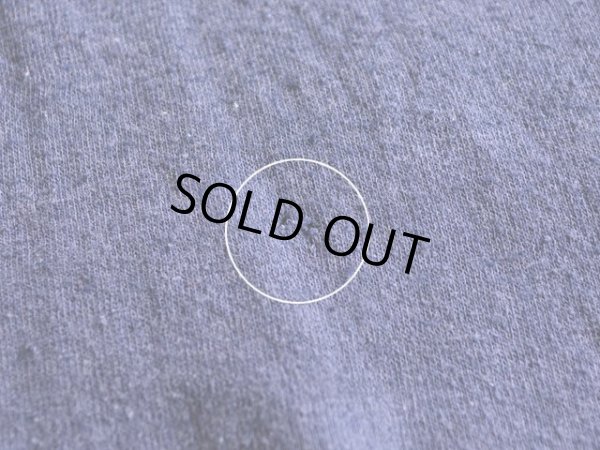 フロント裾に僅かなダメージ。