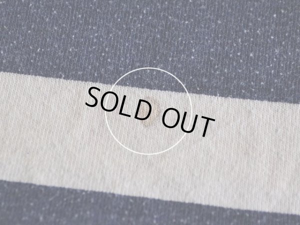 お腹付近に少々汚れ。