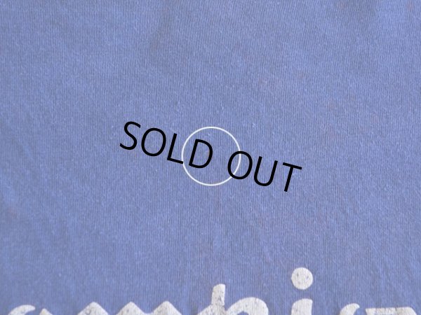 胸にピンホール程度の僅かなダメージ。