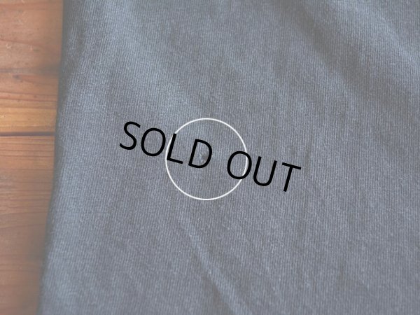 右脇腹に小さなダメージ。