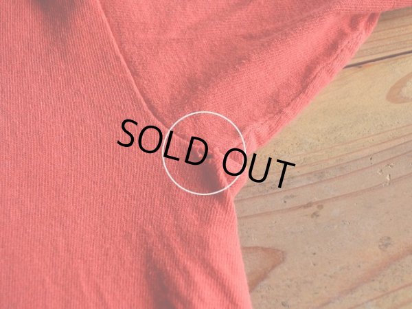 左脇に小さなダメージ。