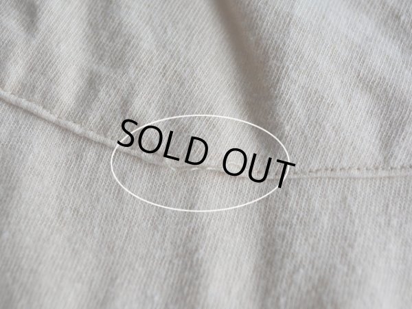 胸ポケットに少々ステッチホツレ。