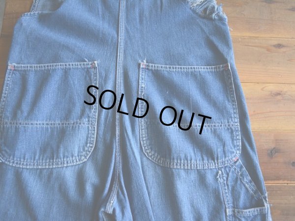 ヒップポケットに少々ステッチホツレ。