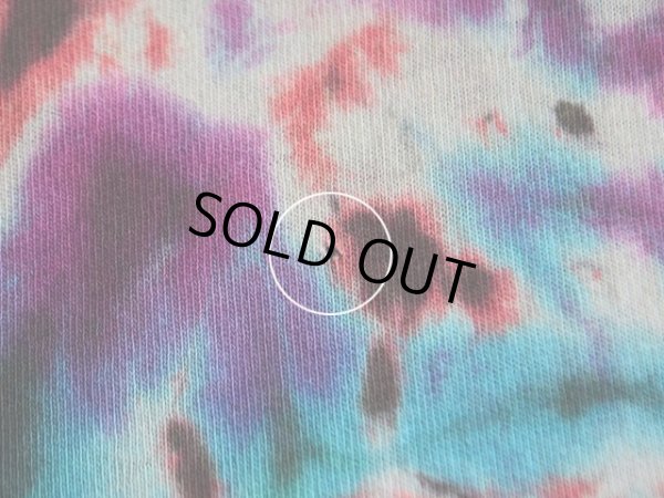 背中に小さなダメージ。