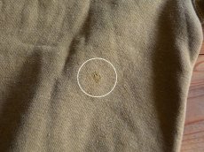 背中右サイドに小さなダメージ。