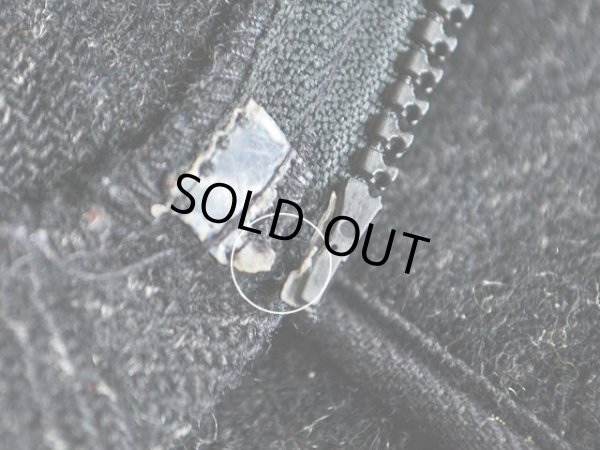 ジップ付け根ジッパーテープに少々ダメージ。