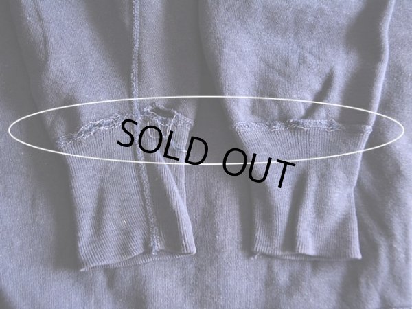 袖リブ付け根に少々ダメージ。