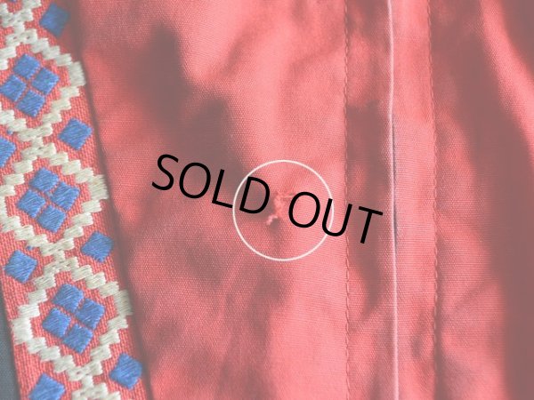 お腹付近に小さなダメージ。