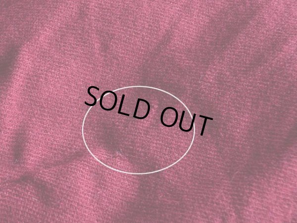 左袖に僅かな虫食い。