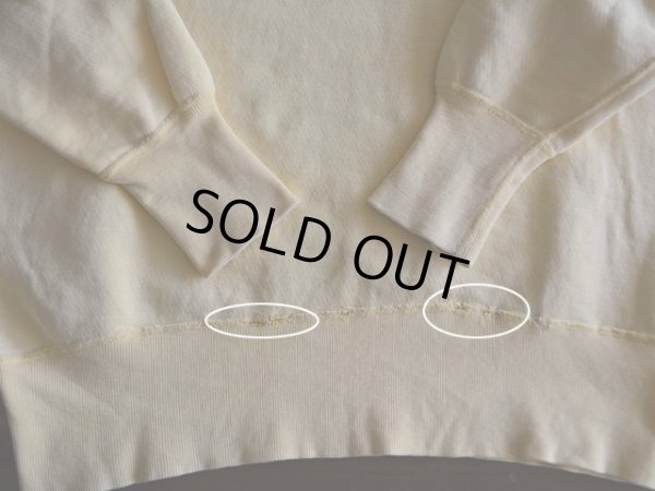 裾リブ付け根に少々ホツレ・リペア。