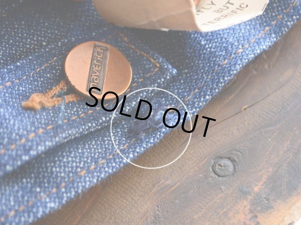 イレギュラー箇所と思われる糸の絡まり。