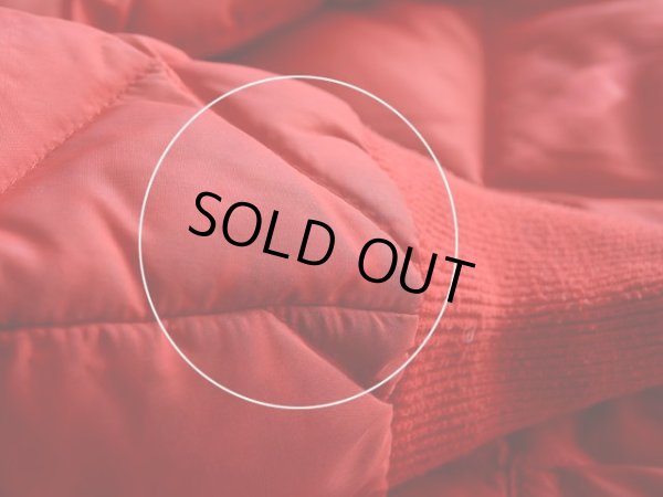 右袖口に薄ら汚れ。