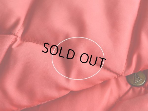 左袖口付近にステッチホツレ。