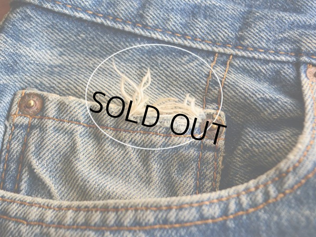 コインポケットに少々ダメージ。