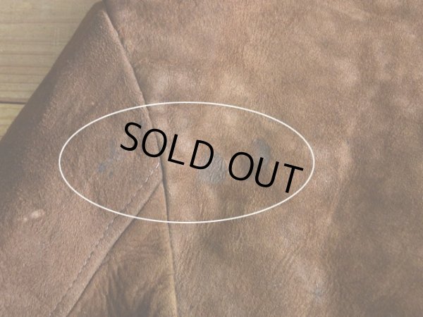 バックに薄ら汚れ。