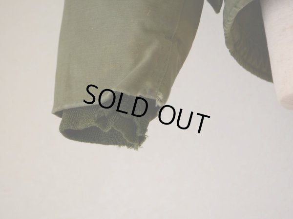 袖口に少々ダメージ。
