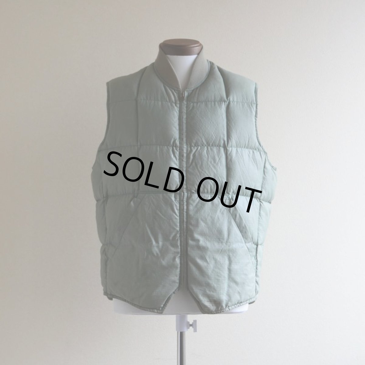 画像1: 1970s EddieBauer ダウンベスト　 実寸ML  (1)