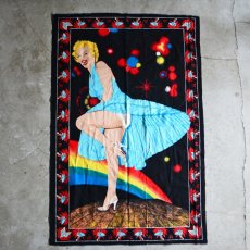画像1: Marilyn Monroe タペストリー　 size146cm×96cm  (1)