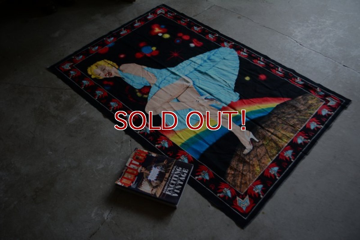 画像2: Marilyn Monroe タペストリー　 size146cm×96cm  (2)