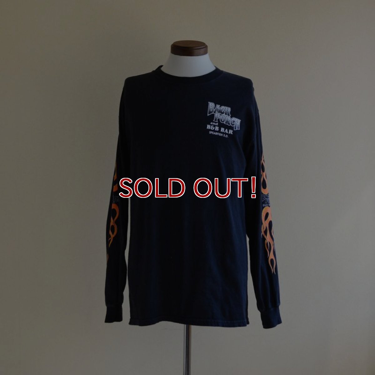画像1: 1990s BACK PORCH AND B&B BAR L/S Tシャツ　 両袖・バックプリンあり　 表記M  (1)