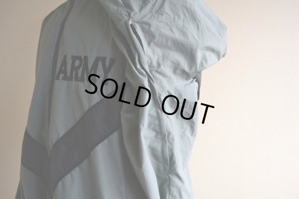 画像13: 2000s US.ARMY IPFU ナイロントレーニングジャケット　 表記MEDIUM-LONG 