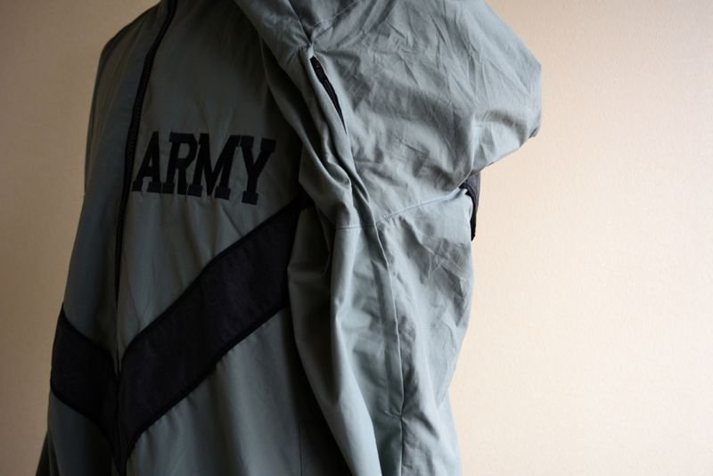 2000s US.ARMY IPFU ナイロントレーニングジャケット 表記MEDIUM-LONG