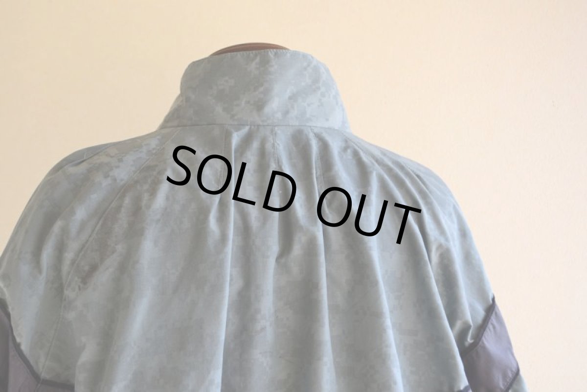 画像17: 2010s US.ARMY PFU ナイロントレーニングジャケット　 全面ACU迷彩リフレクト　 表記MEDIUM-REGULAR  (17)