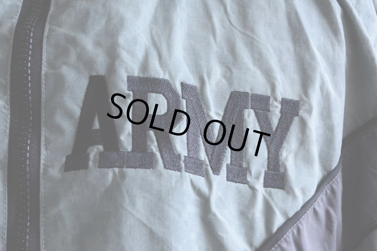 画像8: 2010s US.ARMY PFU ナイロントレーニングジャケット　 全面ACU迷彩リフレクト　 表記SMALL-REGULAR  (8)