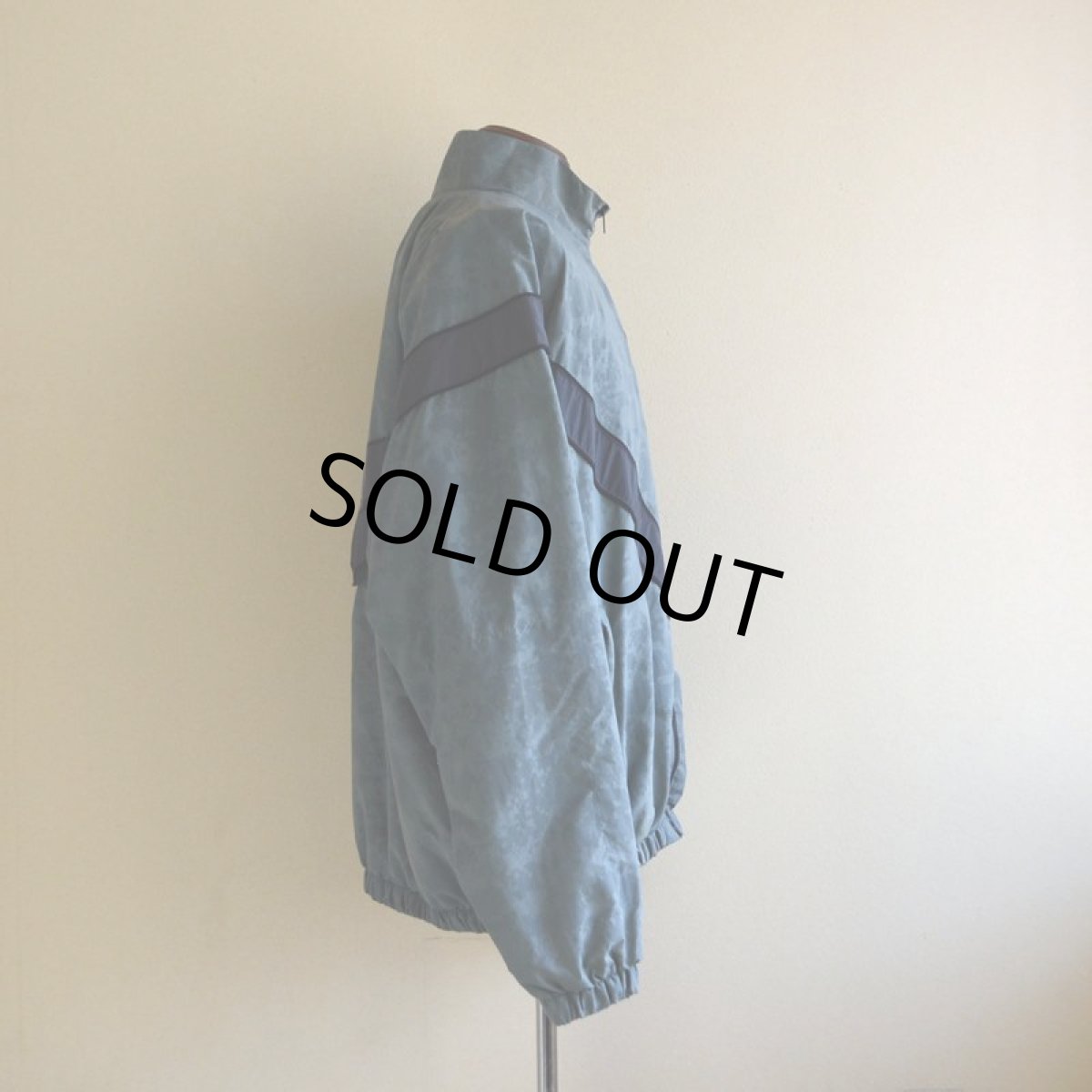 画像2: 2010s US.ARMY PFU ナイロントレーニングジャケット　 全面ACU迷彩リフレクト　 表記LARGE-REGULAR  (2)