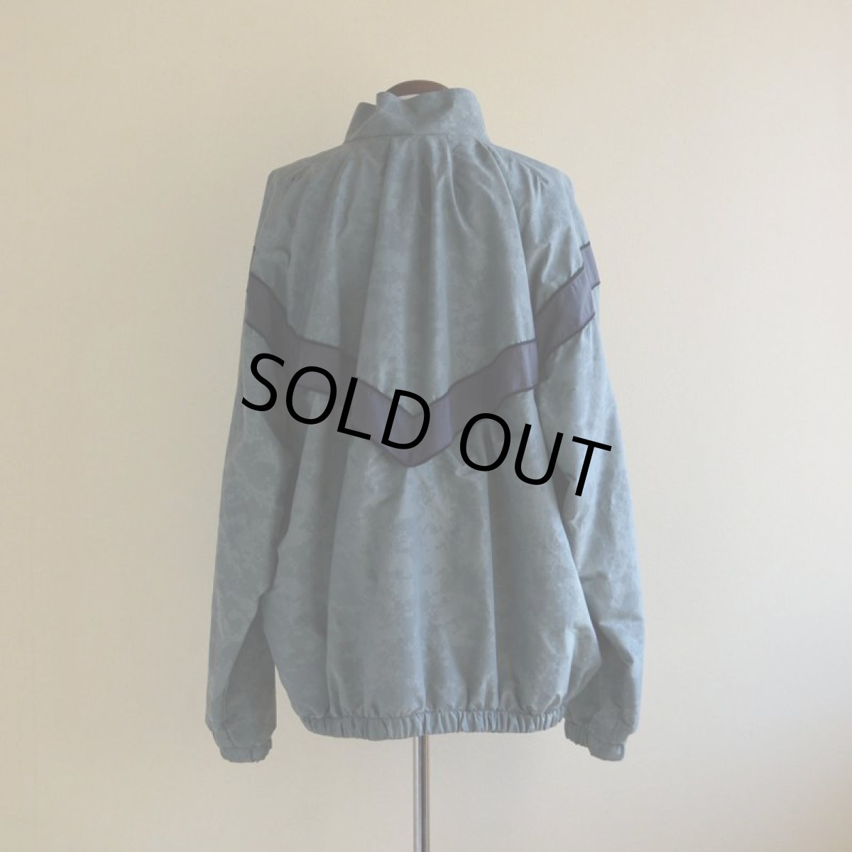 画像3: 2010s US.ARMY PFU ナイロントレーニングジャケット　 全面ACU迷彩リフレクト　 表記LARGE-REGULAR  (3)