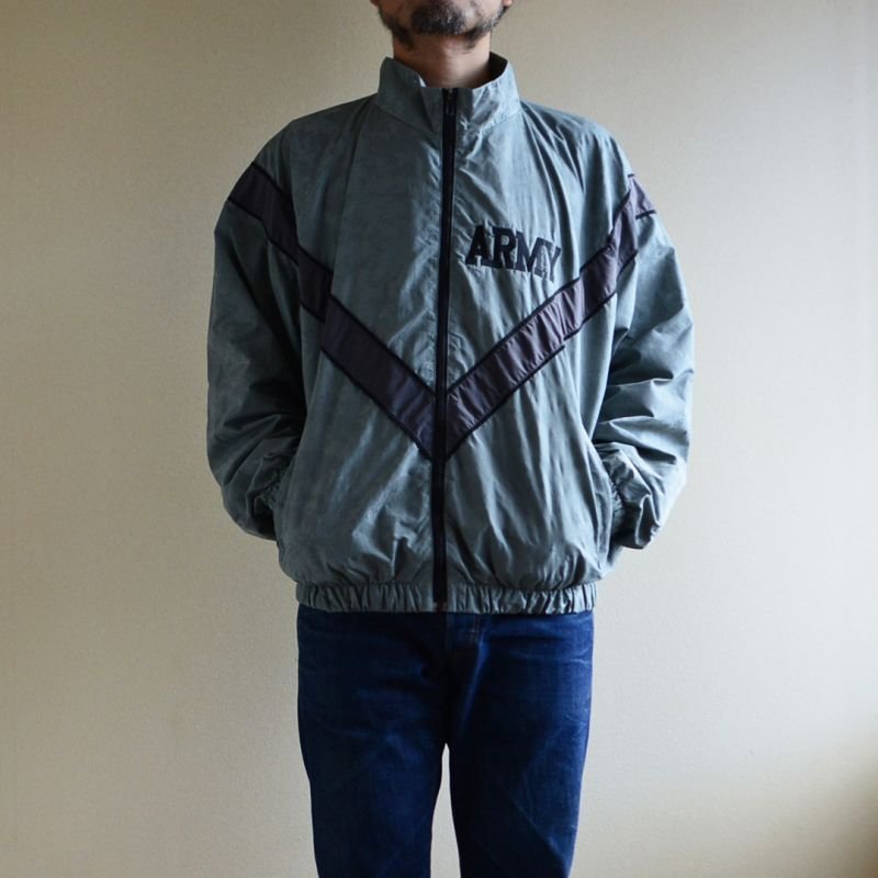 画像1: 2010s US.ARMY PFU ナイロントレーニングジャケット　 全面ACU迷彩リフレクト　 表記MEDIUM-REGULAR 