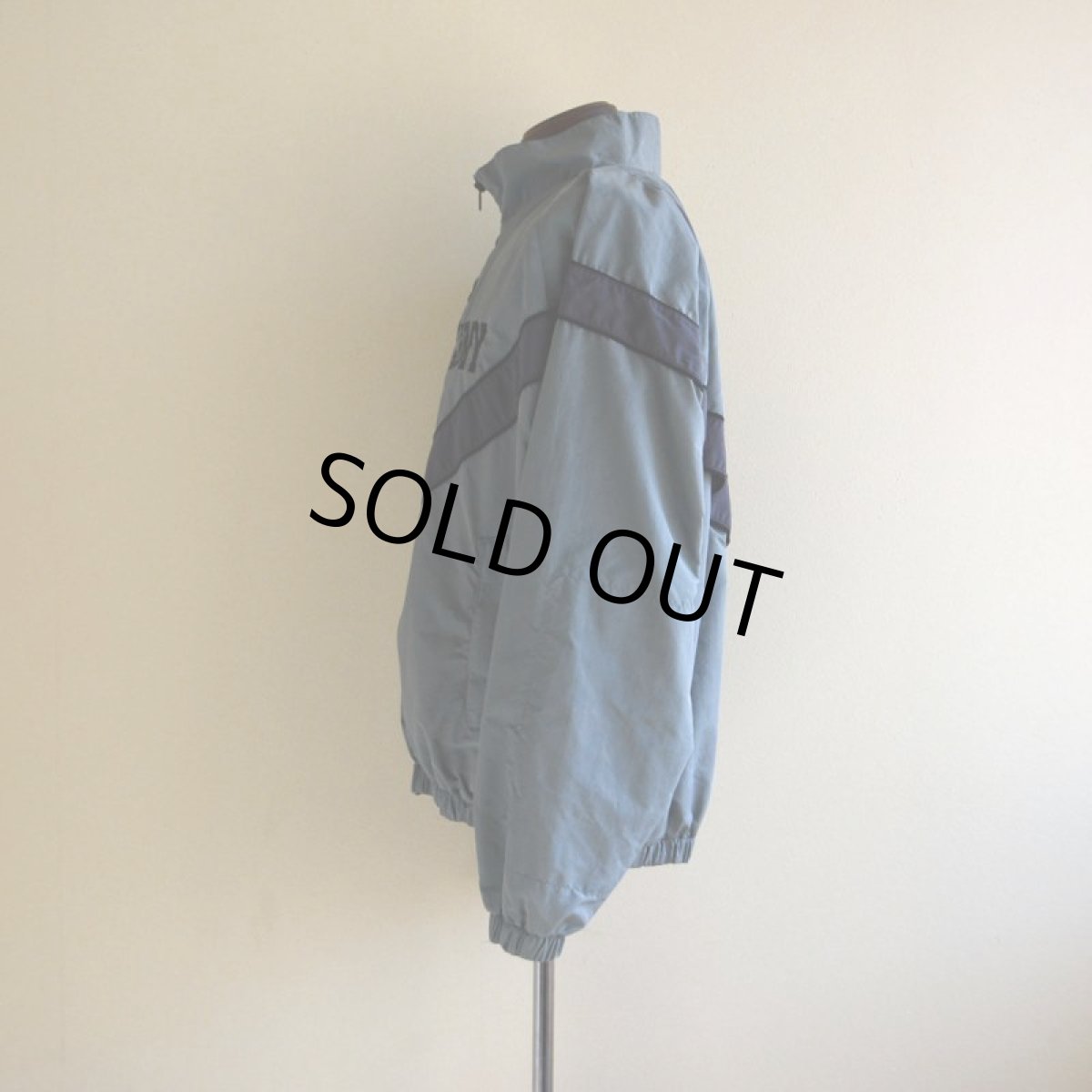 画像4: 2010s US.ARMY PFU ナイロントレーニングジャケット　 全面ACU迷彩リフレクト　 表記MEDIUM-REGULAR  (4)