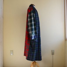 画像2: 1990s TOMMY HILFIGER フランネルガウン　 クレイジーパターン　 表記S/M  (2)
