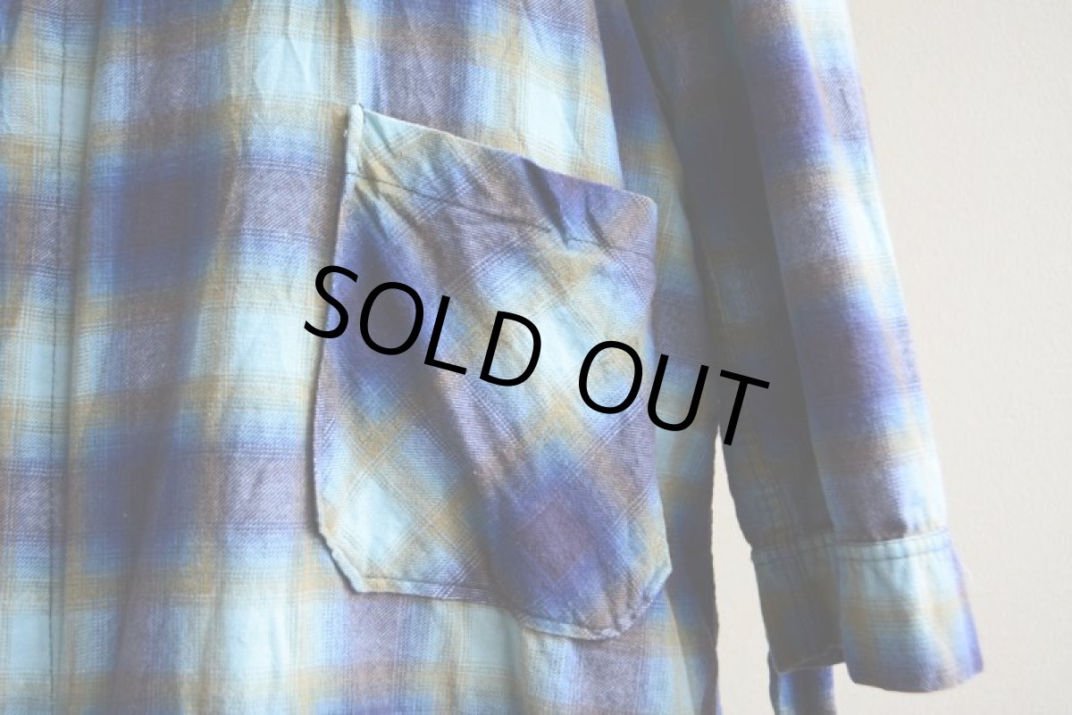 画像8: 1960s プリントネルガウン　 オンブレーチェック　 表記XL  (8)