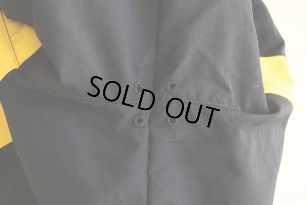 画像14: 2010s US.ARMY APFU ナイロントレーニングジャケット　 表記MEDIUM-REGULAR 