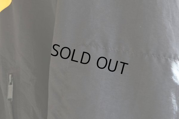 画像12: 2010s US.ARMY APFU ナイロントレーニングジャケット　 表記MEDIUM-REGULAR 