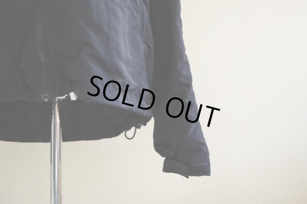 画像9: 2010s US.ARMY APFU ナイロントレーニングジャケット　 表記MEDIUM-LONG 