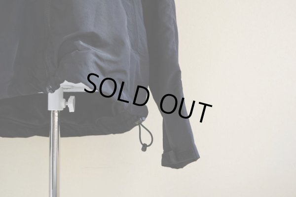 画像9: 2010s US.ARMY APFU ナイロントレーニングジャケット　 表記MEDIUM-REGULAR 