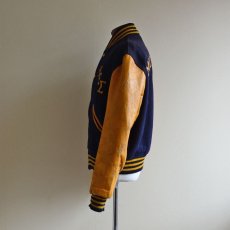 画像4: 1960s-70s THE STANDARD PENNANT CO 袖レザースタジャン　 チェーン刺繍　 実寸ML  (4)