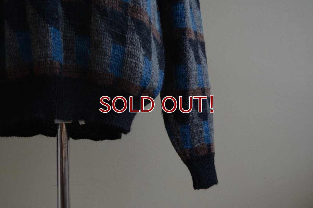 画像9: 1970s PENDLETON Vネックウールセーター　 表記L  (9)