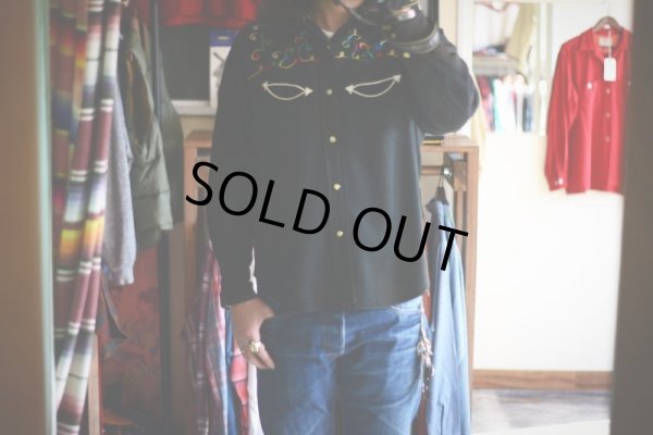 画像7: 1950s LasVegas ブラックレーヨン刺繍ウエスタンシャツ　 実寸M 