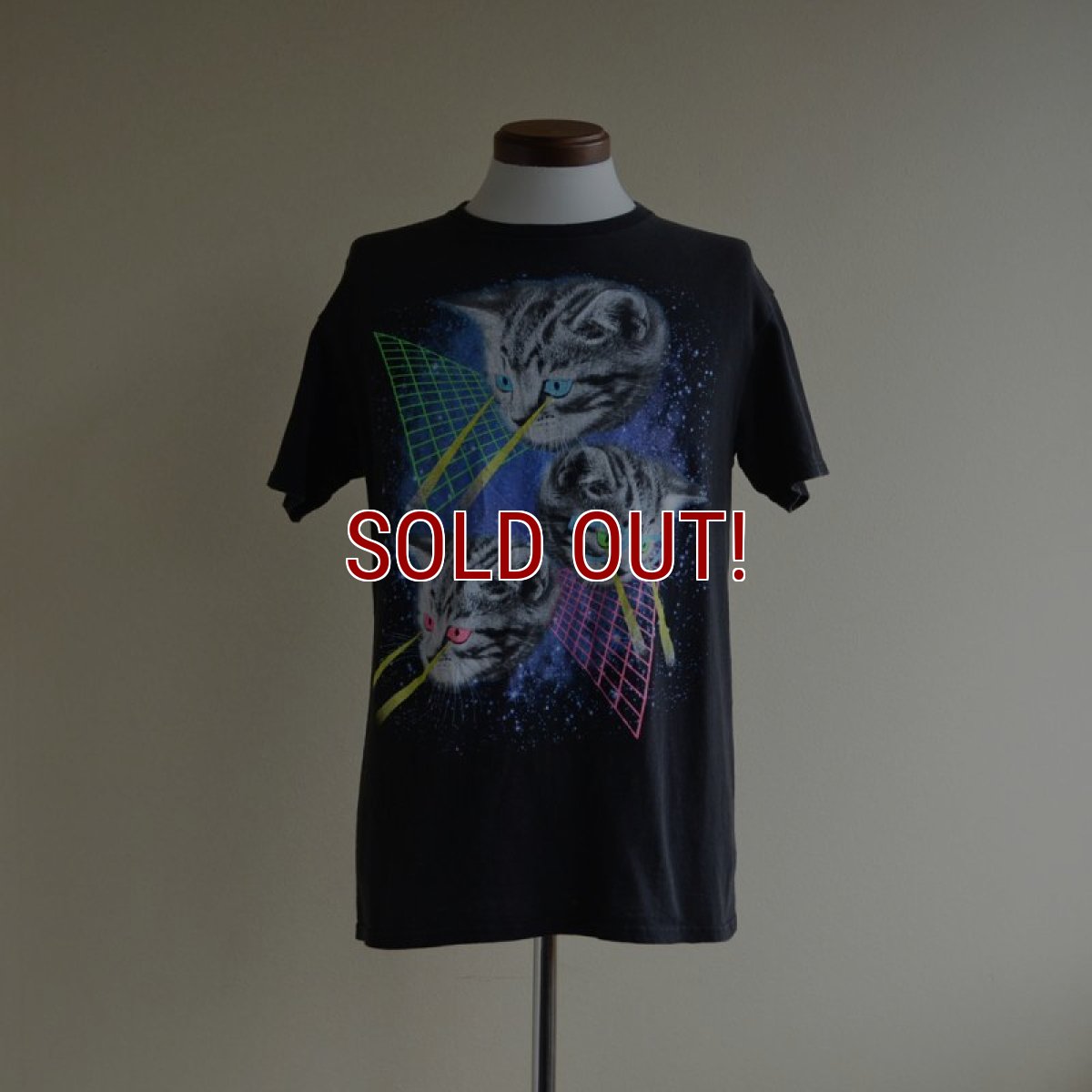 画像1: 1990s 猫の目から怪光線Tシャツ　 実寸M  (1)